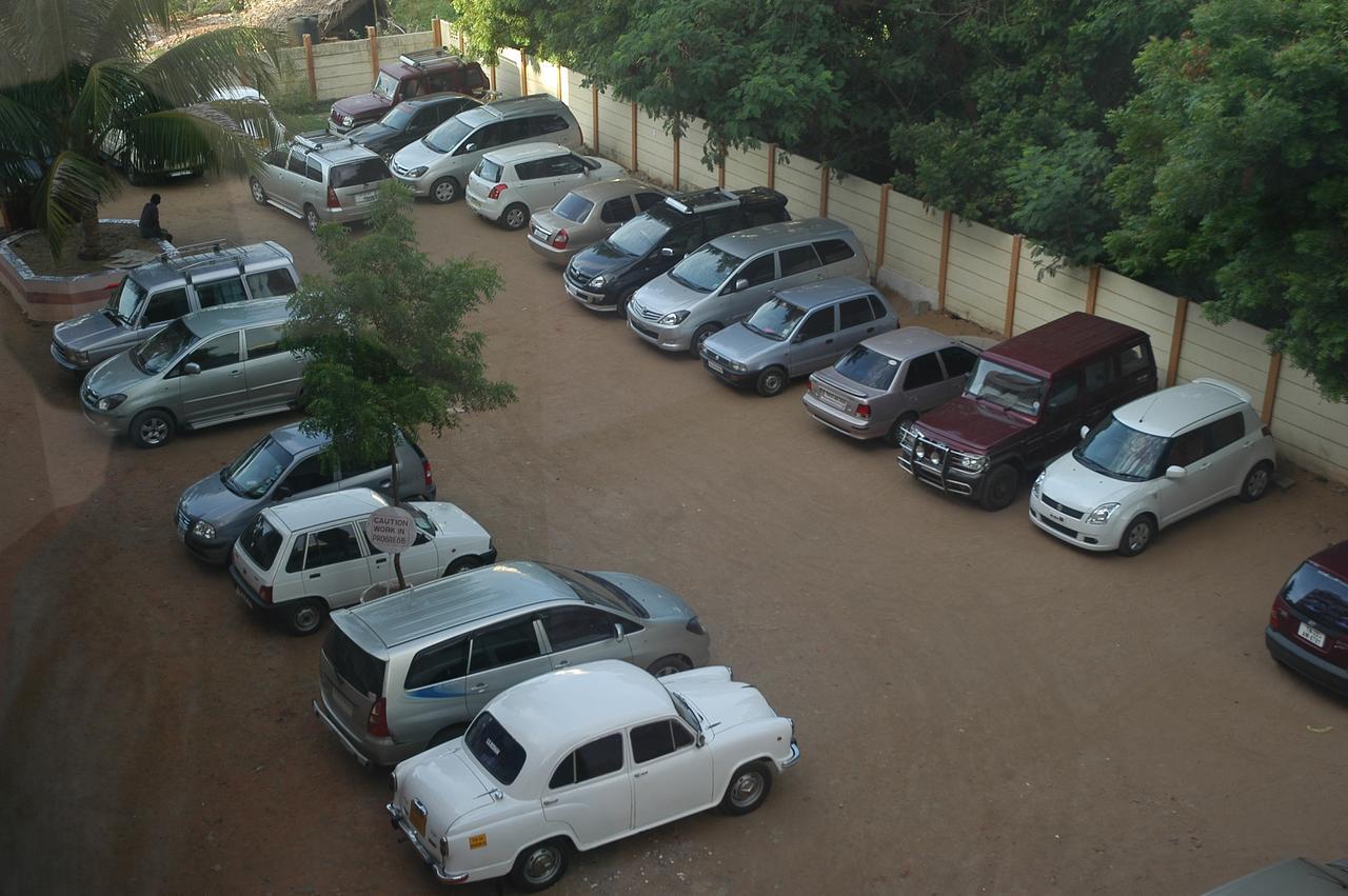 Hotel Athityaa Kumbakonam Exterior foto