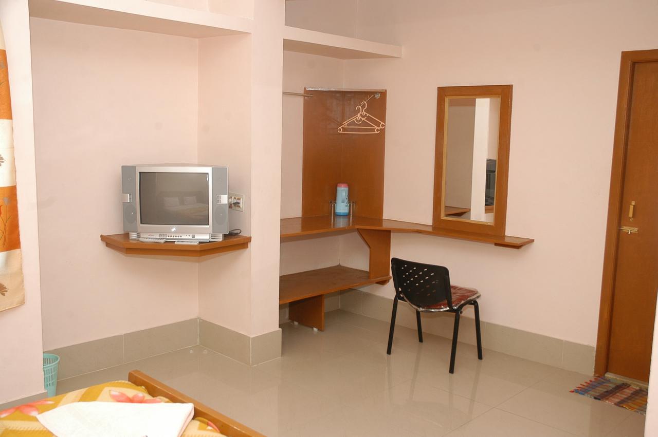Hotel Athityaa Kumbakonam Exterior foto